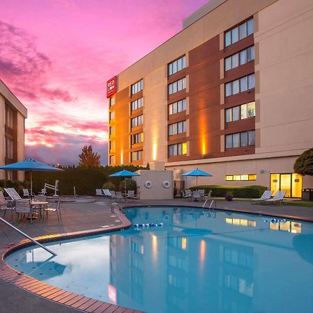 Red Lion Hotel & Conference Center - Seattle/Renton Exterior foto